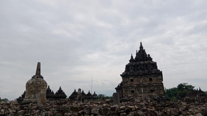 Pengalaman Berwisata ke Candi Prambanan dan Candi Sewu